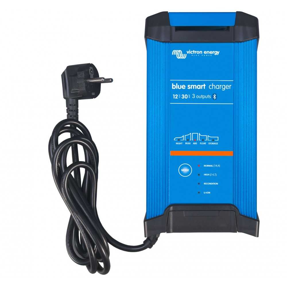 Victron Blue Smart 12/30/3 Caricabatterie 12V 30A IP22 3 uscite da parete con Bluetooth